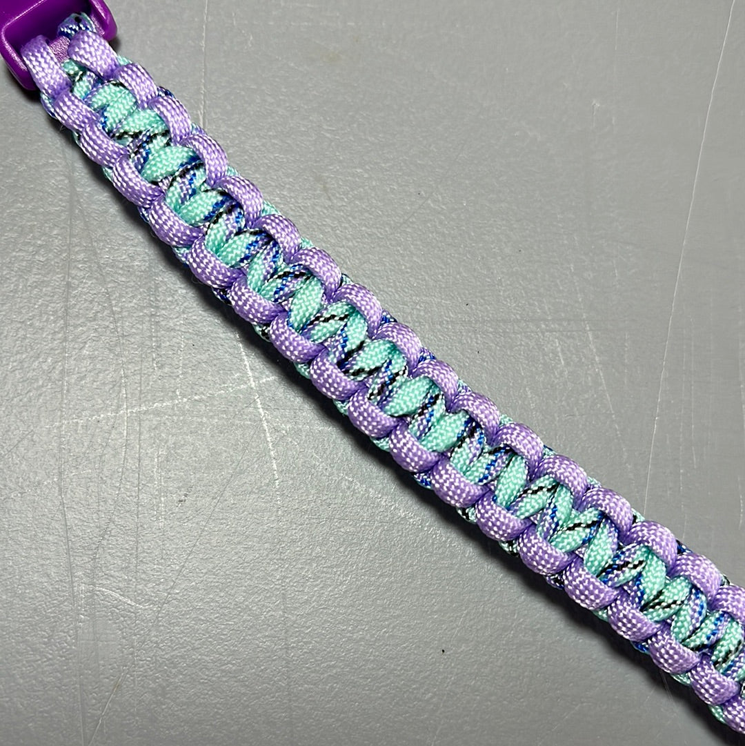 Paracord Bracelet - Light purple & blue! - 8" diameter